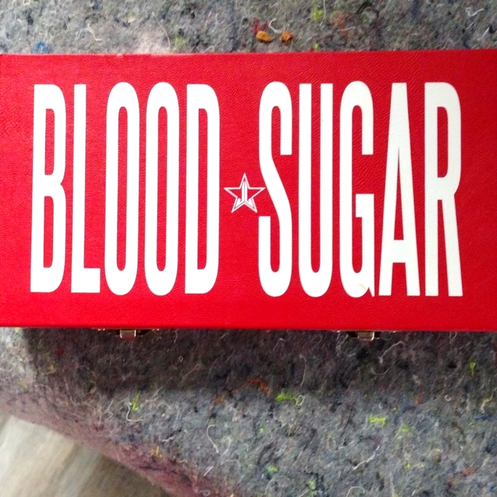 Jeffree Star blood sugar eyeshadow palette